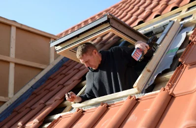 Pose de fenêtres de toit Velux à Kerlaz